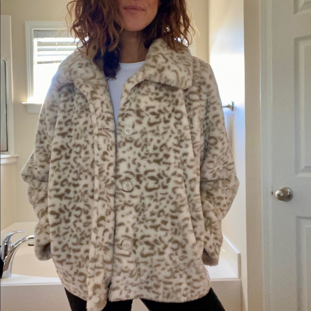 Z Supply Cheetah Print Jacket. Like new, has pockets, SUPER COZY!